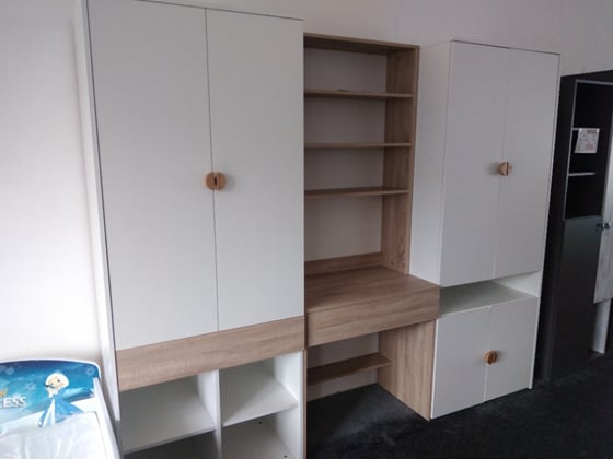Dětský pokoj Maxima celý komplet 240 cm bílá/dub výprodej 
