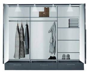 ŠATNÍ SKŘÍŇ LEGO 255/221/67 se zrcadlem  -  VNITŘEK